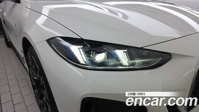 BMW i4 eDrive40 M Sports 2025 — фото 22