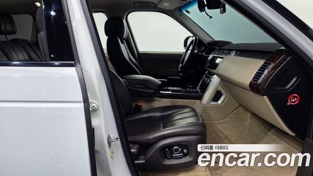 Land Rover Range Rover (IV) 4.4 SDV8 Vogue SE DIESEL 2016 — фото 15