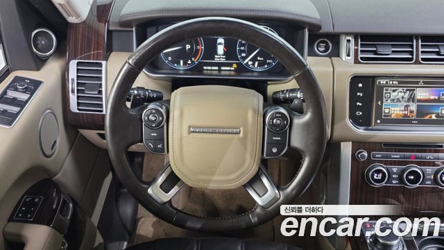 Land Rover Range Rover (IV) 4.4 SDV8 Vogue SE DIESEL 2016 — фото 17