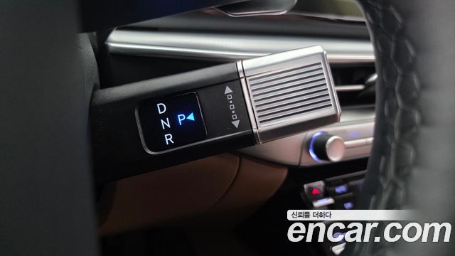 Hyundai Grandeur (GN7) 2,5 Gasoline 2WD Premium 2023 — фото 9