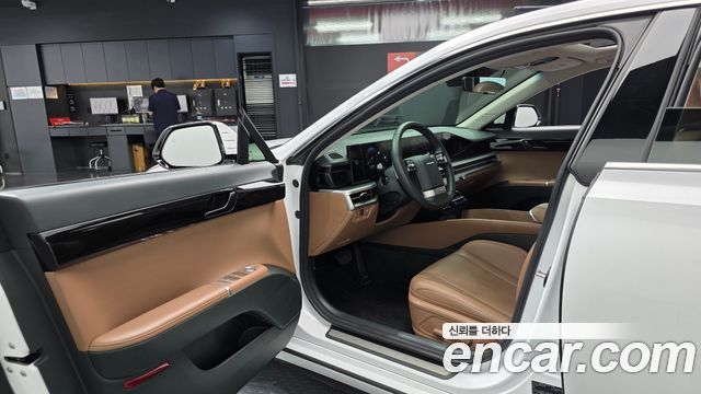 Hyundai Grandeur (GN7) 2,5 Gasoline 2WD Premium 2023 — фото 10