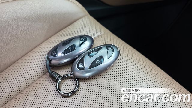 Hyundai Grandeur (GN7) 2,5 Gasoline 2WD Premium 2023 — фото 19