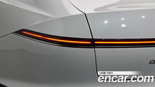 Hyundai Grandeur (GN7) 2,5 Gasoline 2WD Premium 2023 — фото 23