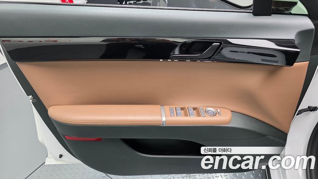 Hyundai Grandeur (GN7) 2,5 Gasoline 2WD Premium 2023 — фото 24