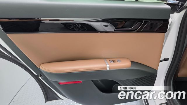 Hyundai Grandeur (GN7) 2,5 Gasoline 2WD Premium 2023 — фото 25