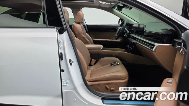 Hyundai Grandeur (GN7) 2,5 Gasoline 2WD Premium 2023 — фото 26