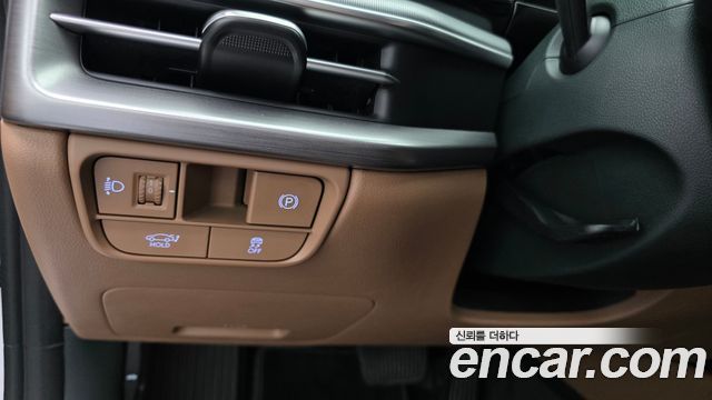 Hyundai Grandeur (GN7) 2,5 Gasoline 2WD Premium 2023 — фото 27