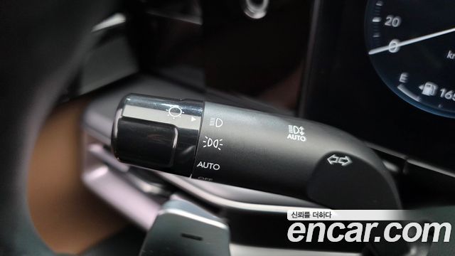 Hyundai Grandeur (GN7) 2,5 Gasoline 2WD Premium 2023 — фото 28