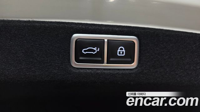 Hyundai Grandeur (GN7) 2,5 Gasoline 2WD Premium 2023 — фото 33