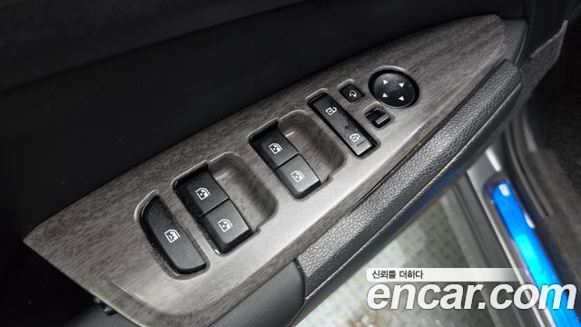 Kia Sportage Hybrid (V) 30Th Edition 2WD 2024 — фото 14