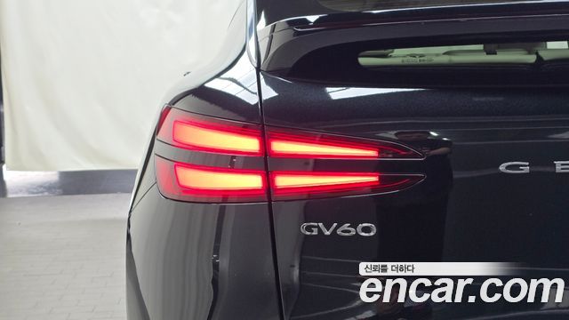Genesis GV60 Standard AWD 2023 — фото 23