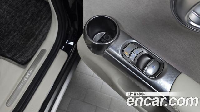 Genesis GV60 Standard AWD 2023 — фото 33