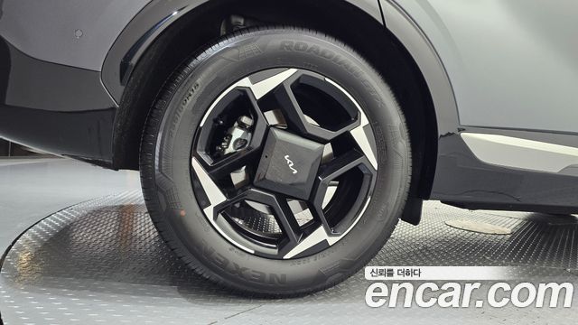 Kia Sportage (V) Gasoline 1.6 Turbo 2WD Signature 2025 — фото 5