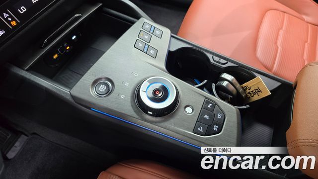Kia Sportage (V) Gasoline 1.6 Turbo 2WD Signature 2025 — фото 9