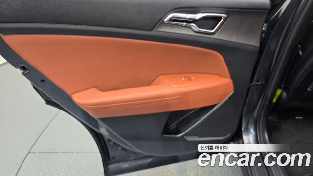 Kia Sportage (V) Gasoline 1.6 Turbo 2WD Signature 2025 — фото 25