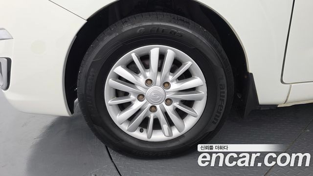 KG Mobility (SsangYong) Korando Turismo 4WD TX 11-seater 2017 — фото 5