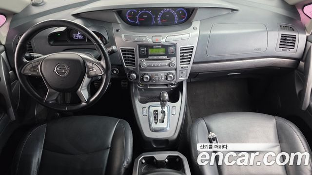 KG Mobility (SsangYong) Korando Turismo 4WD TX 11-seater 2017 — фото 7