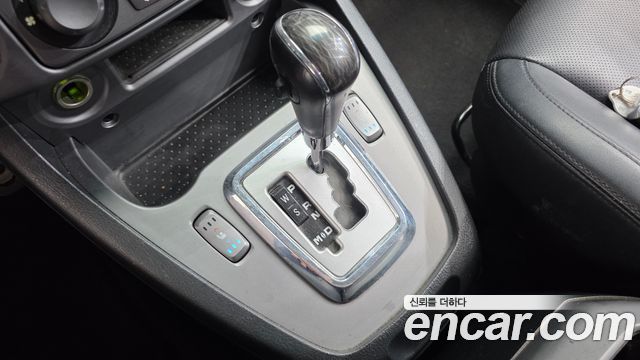 KG Mobility (SsangYong) Korando Turismo 4WD TX 11-seater 2017 — фото 9