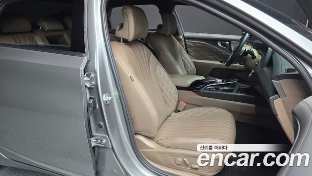 Kia K8 2.5 Gasoline 2WD Signature Special 2023 — фото 16