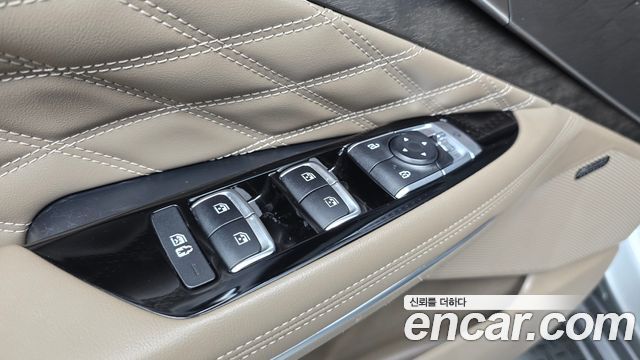 Kia K8 2.5 Gasoline 2WD Signature Special 2023 — фото 18