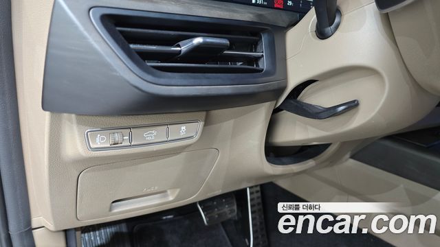Kia K8 2.5 Gasoline 2WD Signature Special 2023 — фото 19