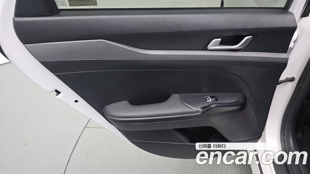 Kia K5 (III) 2.0 LPi(Rent) Trendy 2024 — фото 31