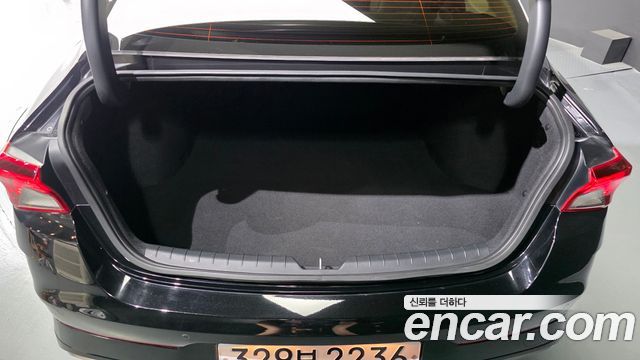 Kia K5 (III) 2.0 Prestige 2023 — фото 18