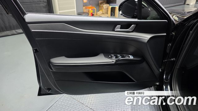 Kia K5 (III) 2.0 Prestige 2023 — фото 24