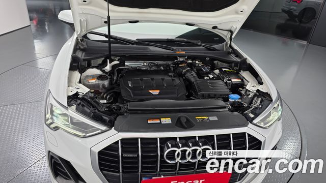Audi Q3 (F3) 35 TDI Quattro Premium 2022 — фото 6