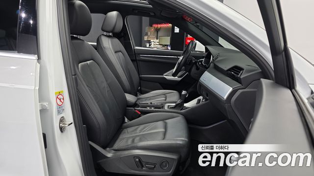 Audi Q3 (F3) 35 TDI Quattro Premium 2022 — фото 11