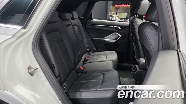 Audi Q3 (F3) 35 TDI Quattro Premium 2022 — фото 12