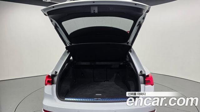 Audi Q3 (F3) 35 TDI Quattro Premium 2022 — фото 20
