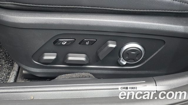 Hyundai Grandeur (GN7) 3,5 Gasoline 4WD Exclusive 2023 — фото 33