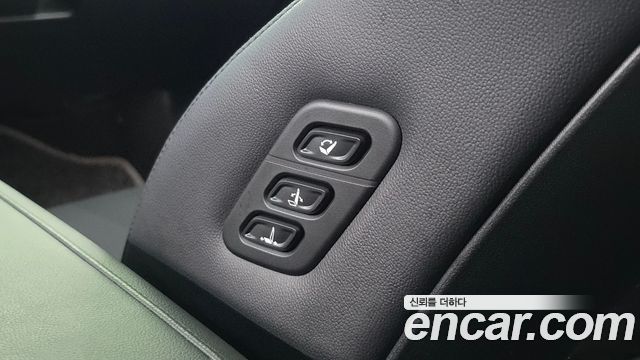 Hyundai Grandeur (GN7) 3,5 Gasoline 4WD Exclusive 2023 — фото 36