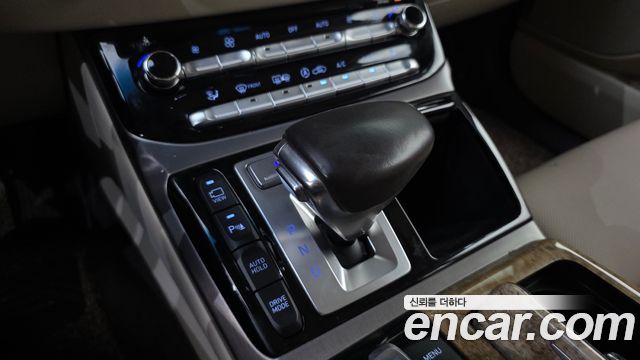 Genesis EQ900 3.8 GDI AWD Premium Luxury 2018 — фото 9