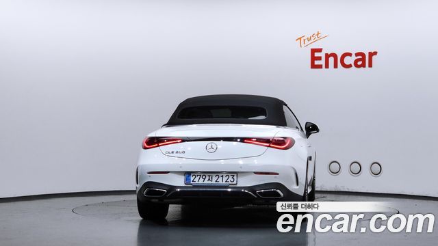 Mercedes-Benz CLE-Class (C236) CLE200 Cabriolet 2025 — фото 4
