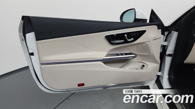 Mercedes-Benz CLE-Class (C236) CLE200 Cabriolet 2025 — фото 30