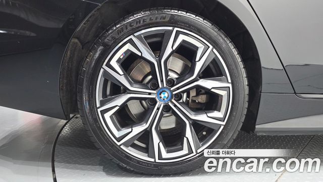 BMW i4 eDrive40 M Sports 2022 — фото 5