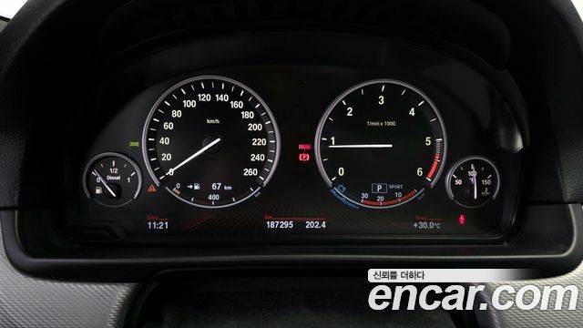 BMW 5 Series (F10) 525d xDrive M Sport Touring 2012 — фото 8