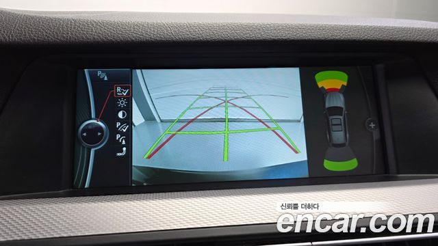 BMW 5 Series (F10) 525d xDrive M Sport Touring 2012 — фото 14
