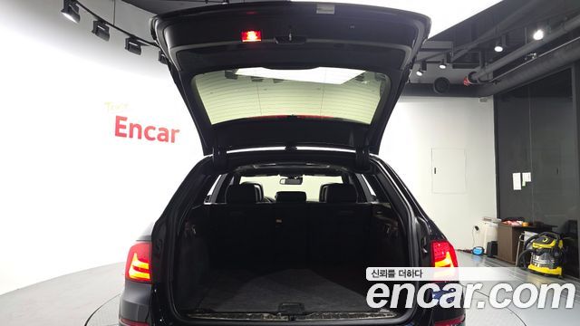 BMW 5 Series (F10) 525d xDrive M Sport Touring 2012 — фото 19