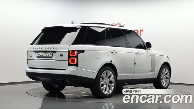 Land Rover Range Rover (IV) 4.4 SDV8 Vogue SE DIESEL 2018 — фото 2