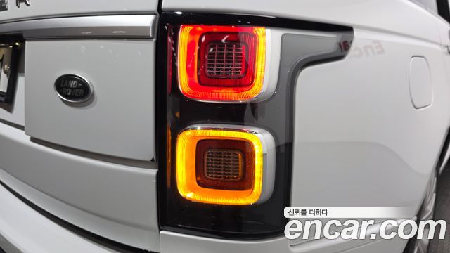 Land Rover Range Rover (IV) 4.4 SDV8 Vogue SE DIESEL 2018 — фото 23