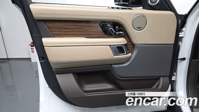 Land Rover Range Rover (IV) 4.4 SDV8 Vogue SE DIESEL 2018 — фото 24