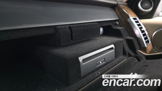 Land Rover Range Rover (IV) 4.4 SDV8 Vogue SE DIESEL 2018 — фото 27