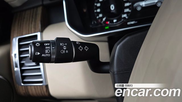 Land Rover Range Rover (IV) 4.4 SDV8 Vogue SE DIESEL 2018 — фото 28