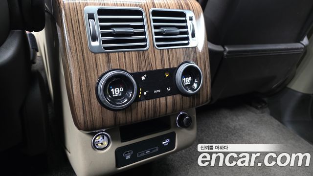 Land Rover Range Rover (IV) 4.4 SDV8 Vogue SE DIESEL 2018 — фото 31