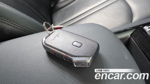 Kia K5 (III) 2.0 Prestige 2022 — фото 19