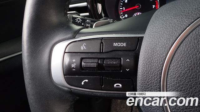Kia K5 (III) 2.0 Prestige 2022 — фото 20