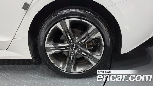 Kia K5 (III) 2.0 Prestige 2022 — фото 27